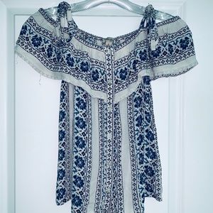 Lucky Brand Blue and White Floral blouse